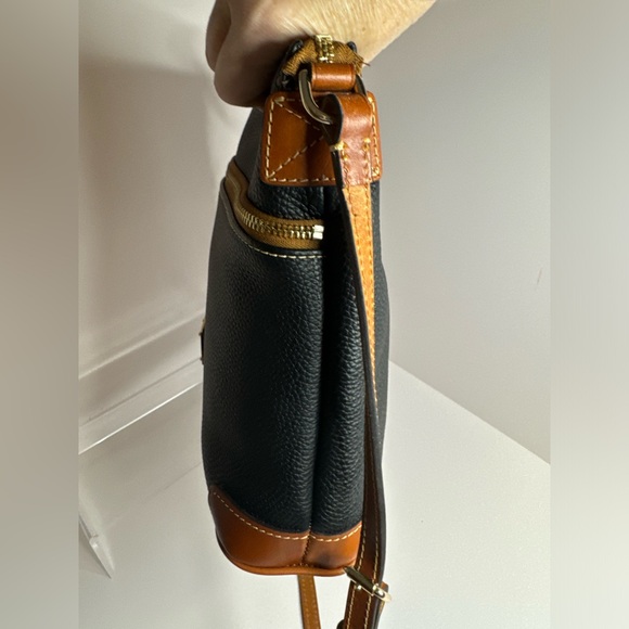 Dooney & Bourke Black and Tan Crossbody Bag - Picture 4 of 15
